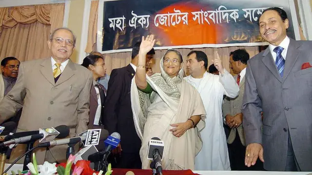 শেখ হাসিনা, এ কিউ এম বদরুদ্দোজা চৌধুরী ও হুসেইন মুহাম্মদ এরশাদ