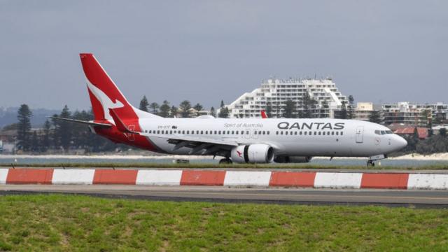 самолет Qantas