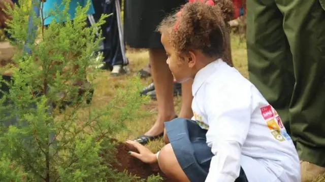 Ellyanne anasema "amelelewa kuamini kwamba kila kitu kinawezekana"