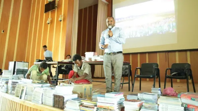 ብልግሲ ዝተኣከቡ መጽሓፍቲ