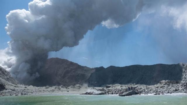 Vulcão em erupção na Nova Zelândia