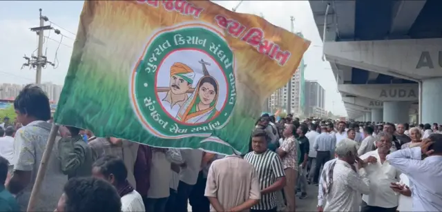 અમદાવાદમાં વિવિધ ખેડૂત સંગઠનો હેઠળ આજે હજારો ખેડૂતો એકઠા થયા હતા 