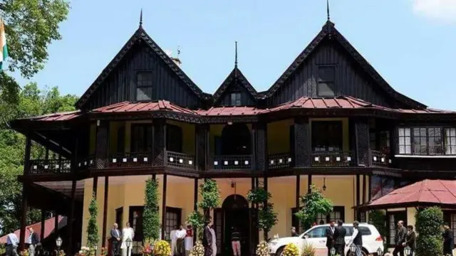 গত মে মাসে এই প্রাসাদের দরজা থেকেই ফিরে আসতে হয়েছিল রামনাথ কোবিন্দকে