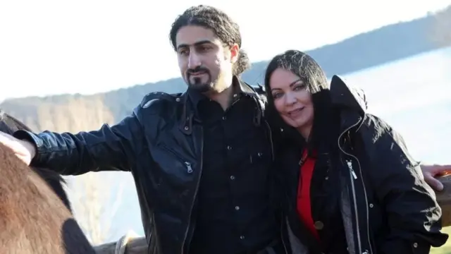 عمر بن لادن، زینا