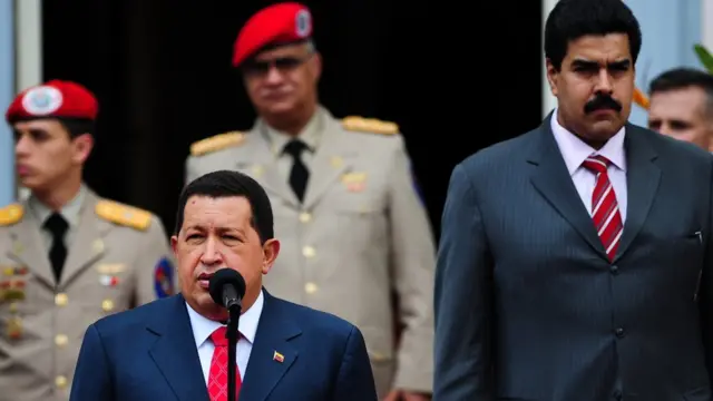 Hugo Chávez y Nicolás Maduro