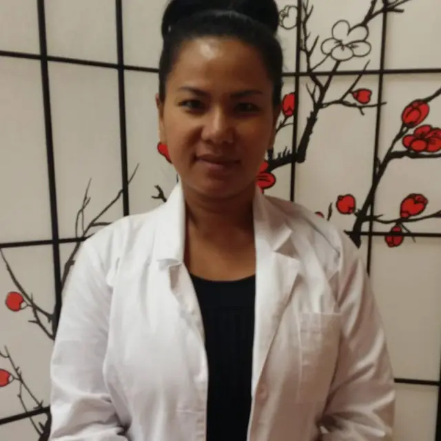 จ﻿ากสาวอะโกโก้ มาเป็นพยาบาลชุดขาว