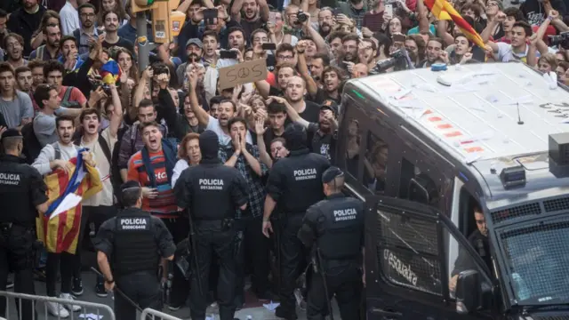 каталонцы на митинге