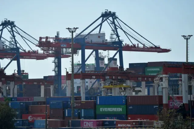 کراچی پورٹ، فائل فوٹو