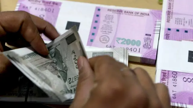 ਨੋਟ, ਕਰੰਸੀ