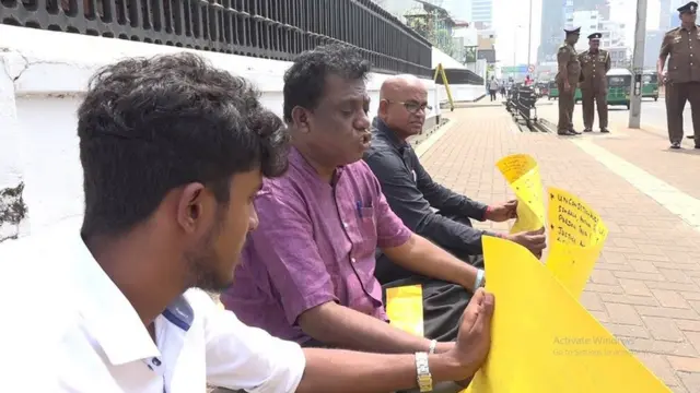 கோரிக்கைகளை வலியுறுத்தி சிவாஜிலிங்கத்தின் போராட்டம்