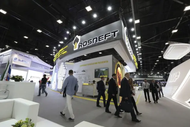 નાયરા ઍનર્જી લિમિટેડ, રશિયા, યુરોપિયન યુનિયન, સેંકશન્સ, રશિયા પર પ્રતિબંધો, યુરોપીય યુનિયને રશિયા પર લાદેલ પ્રતિબંધોની ભારતની તેલ કંપનીઓ પર અસર, વાડીનાર, વાડીનાર રિફાઇનરી, નયારા રિફાઇનરી, દેવભૂમિ દ્વારકા, ગુજરાત, ક્રૂડ ઓઇલ, પેટ્રોલ, ડીઝલ 