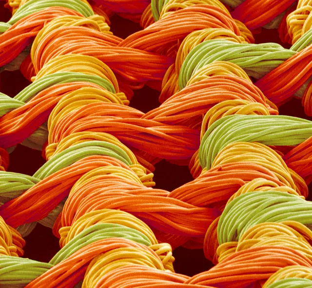 Fibras de telas magnificadas