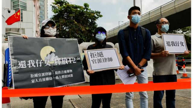 12名香港人潜逃台湾时被中国以非法越境罪名被逮捕。