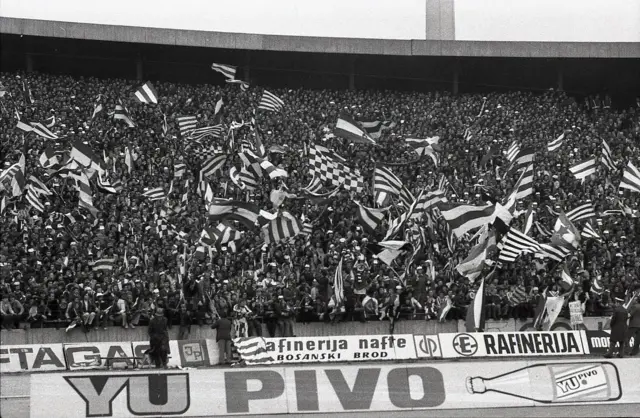 Krcate tribine Marakane na utakmici protiv Ferencvaroša