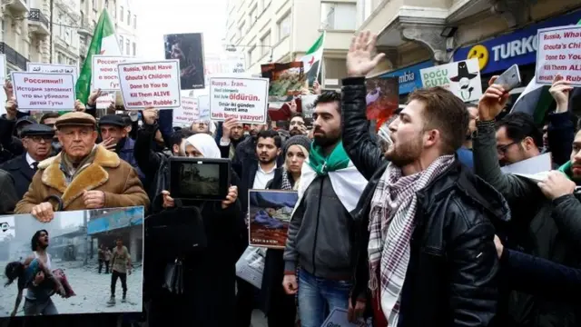 لاجئون سوريون في إسطنبول