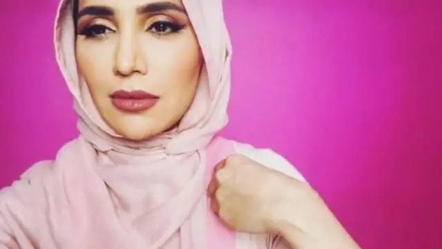 امينة خان