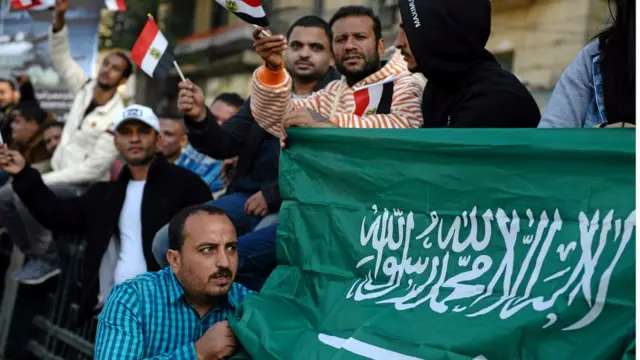 مصريون يرحبون بزيارة محمد بن سلمان