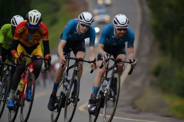 Abasiganwa mu muhanda wa Kigali - Byumba