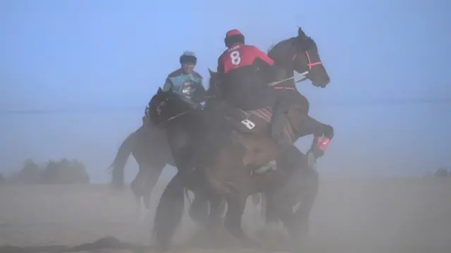 "Көк бөрү" тасмасы тартылып жаткан учур