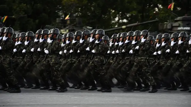 กองทหาร