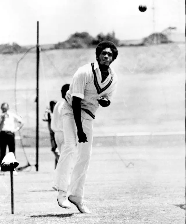 माइकल होल्डिंग