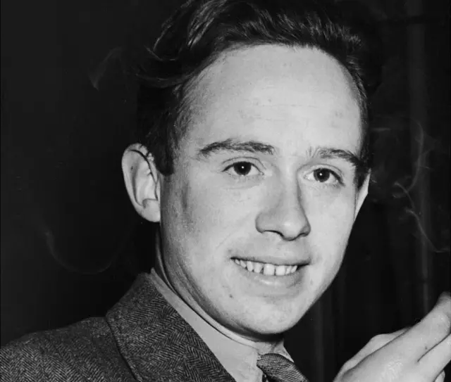 Иэн Хамилтон