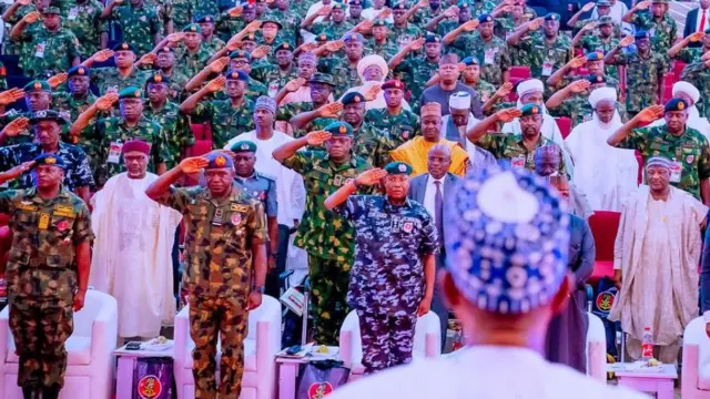 Ndịisi ndịagha na ndịuweojii Naijira