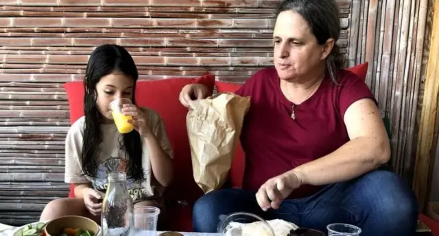 शैरोन और बेटी नोआम