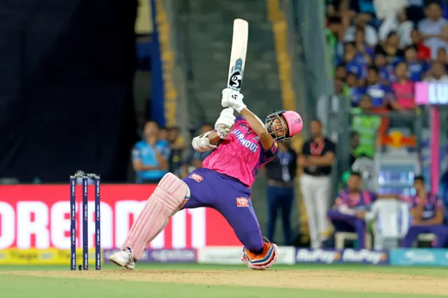 மும்பை இந்தியன்ஸ் வெற்றி