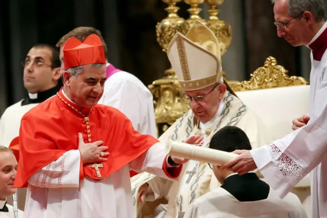 ကာဒီနယ် ဘတ်ချူးကို ရဟန်းအမတ်ဖြစ် ပုပ်ရဟန်းမင်းကြီးက ၂၀၁၈ ခုနှစ်မှာ ခန့်အပ်ခဲ့ပြီး သူဟာ ပုပ်ရဟန်းမင်းကြီးရဲ့ နီးကပ်တဲ့အကြံပေးလည်းဖြစ်ခဲ့ပါတယ်