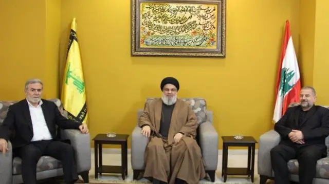 صورة من لقاء لحسن نصرالله بصالح العاروري وأمين عام حركة الجهاد الإسلامي زياد نخالة 