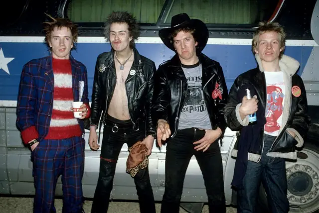 Sex Pistols “god Save The Queen” La Historia Del Irreverente Disco De