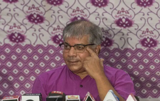 वंचित बहुजन आघाडीचे नेते प्रकाश आंबेडकर