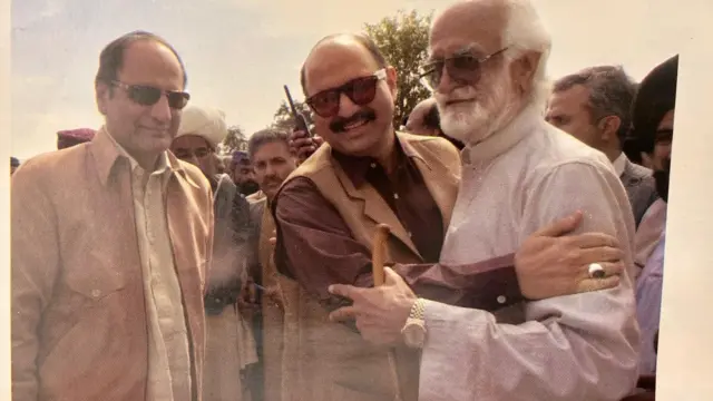 اکبر بگٹی، مشاہد حسین، چوہدری شجاعت 