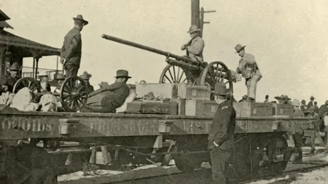 Rail-mounted dynamite gun in use in Spanish-American War of 1898