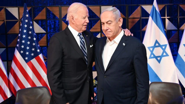  US President Joe Biden (L) and Prime Minister Benjamin Netanyahu (R) meet in Tel Aviv