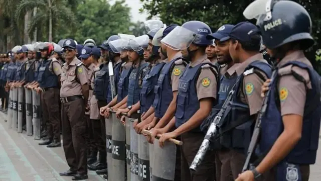 পুলিশ