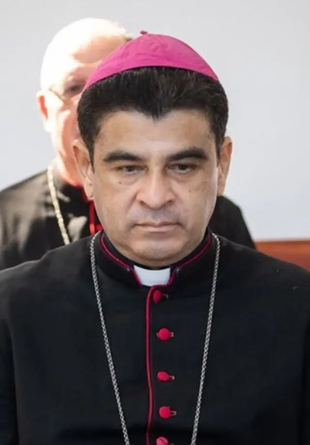 बिशप रोलांडो आल्वारेज़