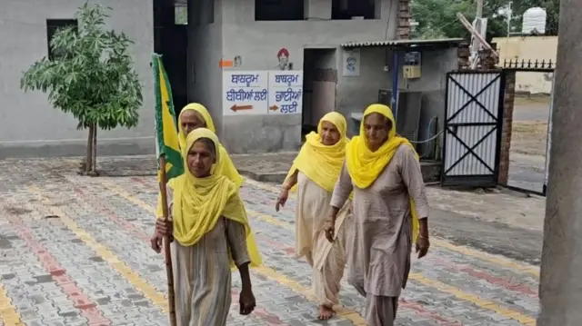 ਗੁਰਮੇਲ ਕੌਰ ਨਸ਼ੇ ਖ਼ਿਲਾਫ ਲੋਕਾਂ ਨੂੰ ਜਾਗਰੁਕ ਕਰਦੇ ਹਨ।