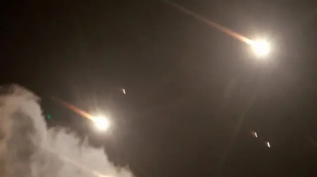Rookeetonni Teel Aviiv gubbaatti mul'atan erga Iraan Onkoloolessa 1 salvo misaa'ela balistikii dhukaastee booda