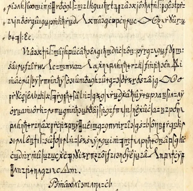 Cette image montre une page d'un manuscrit historique crypté, analysée par des chercheurs à l'aide de l'intelligence artificielle.