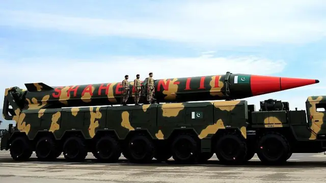 Shaheen-III balistik füzesi, 23 Mart 2016'da İslamabad'da Pakistan Ulusal Günü'nde düzenlenen askeri geçit töreninde sergilendi