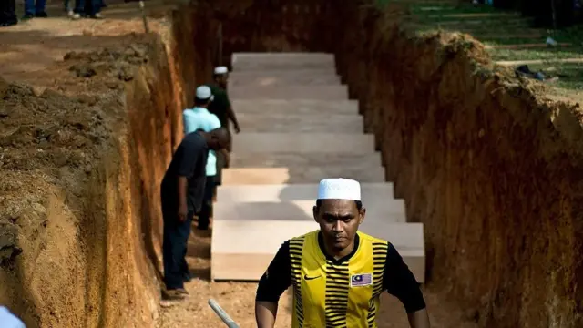 پوځ د روهینګیا مسلمانانو په ډله ییزې وژنې تورن شوی