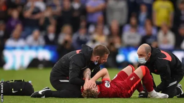 Matashin dan wasan Liverpool  Harvey Elliott ya ji wani mummunan rauni a wasan da kungiyar ta yi da Leeds United a 2021