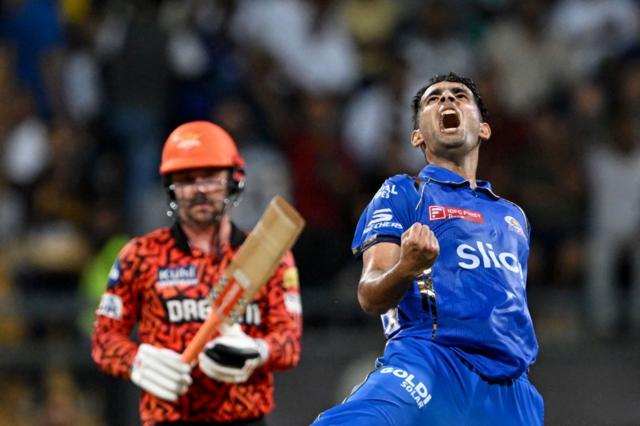 மும்பை ஹைதராபாத்