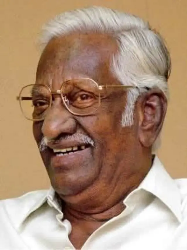 மூத்த கவிஞர் புவியரசு (96) காலமானார்.