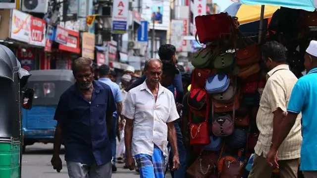 වංචා දූෂණ වැළැක්වීම, විනිවිදභාවය හා වගවීම ඉහළ දැමීම සම්බන්ධයෙන් අනිවාර්යෙන් ක්රියාවට නැංවිය යුතු නිර්දේශ 16ක් ජාත්යන්තර මුල්ය අරමුදල (IMF) ශ්රී ලංකා රජයට ඉදිරිපත් කර ඇත.