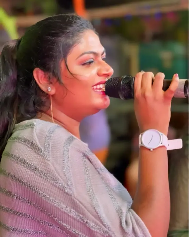 பாடகர் இசைவாணி