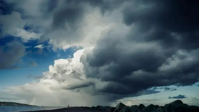 ગુજરાત વરસાદ ઠંડી શિયાળો બીબીસી ગુજરાતી દીપક ચુડાસમા