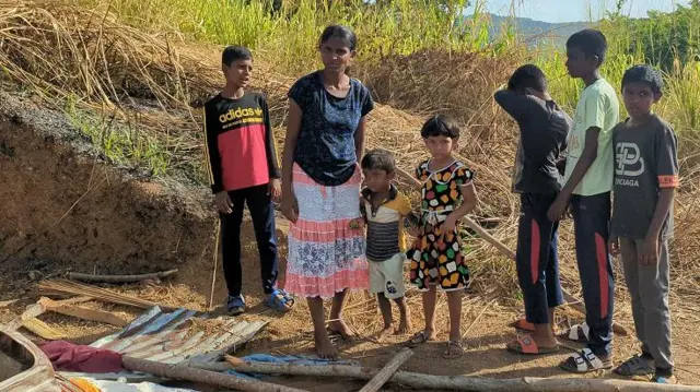 மலையக தமிழரின் வீடு இடிப்பு